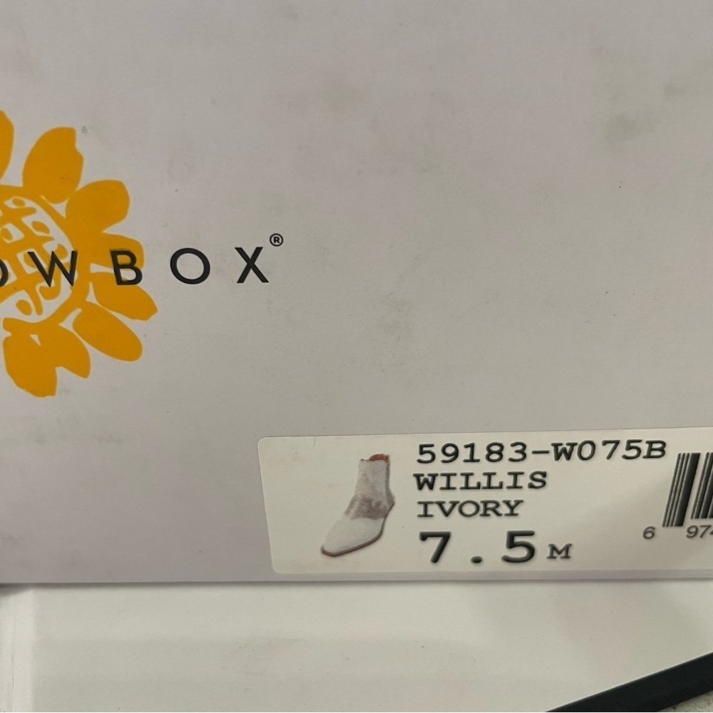 Yellow Box Woman’s WILLIS Western Chelsea Boots Size 7.5 Ivory & Gold Brand New - Picture 14 of 14